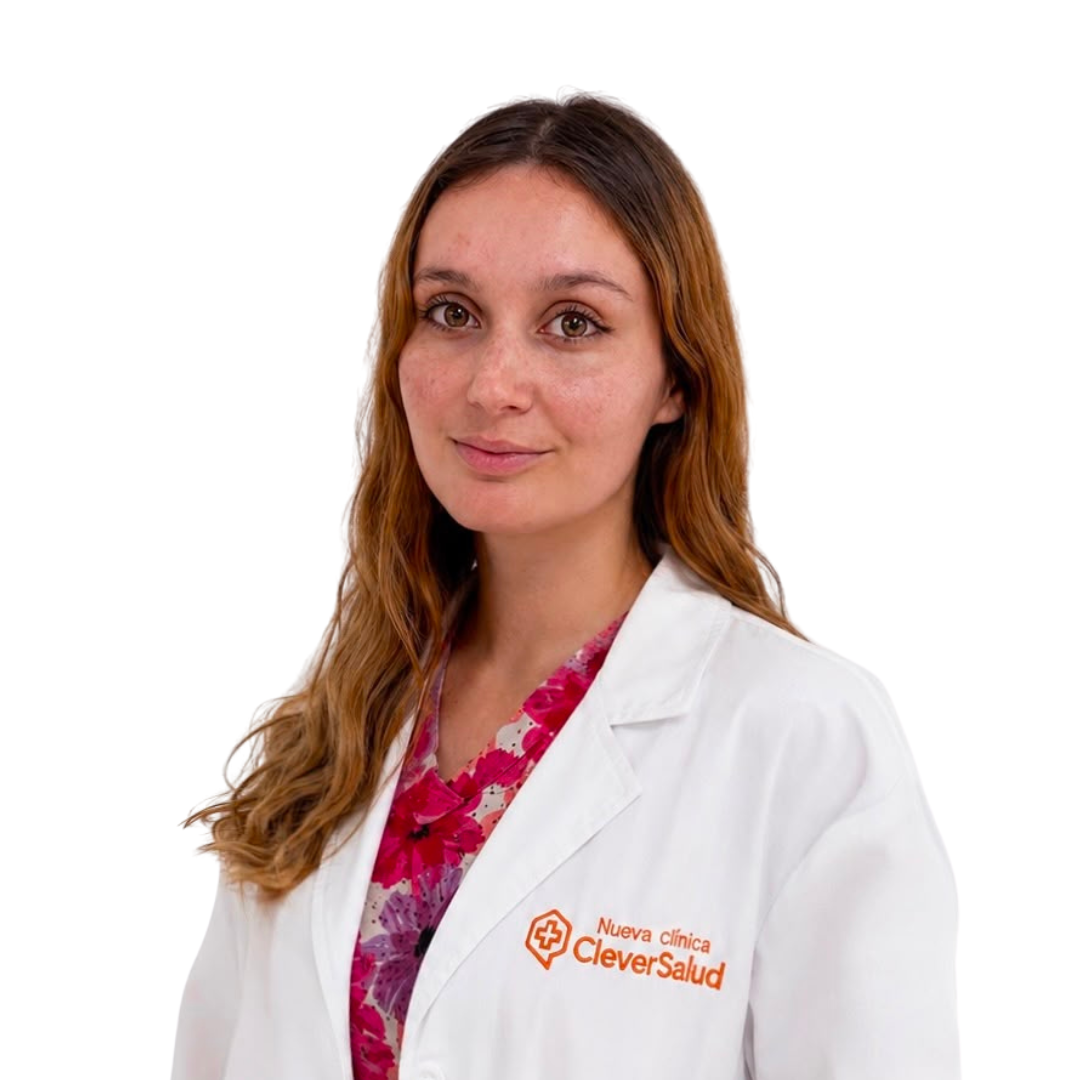 Portrait of a female doctor wearing a white coat with the CleverSalud logo, looking at the camera.